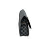 Sac à main noir avec rabat – Motif imprimé M-cote Sac à main noir avec rabat – Motif imprimé M-cote