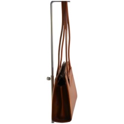 sac à main en cuir vachette fauve pouvant se porter sur l'épaule.