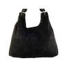 sac bandoulière en croûte de cuir noir. 4