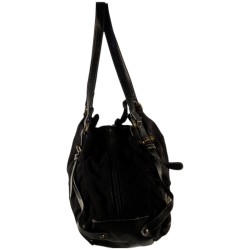 sac à main de couleur noir, en velours côtelé, Laurence C pouvant se porter court sur l'épaule. 2