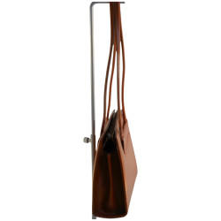 sac à main en cuir vachette fauve pouvant se porter sur l'épaule.-2